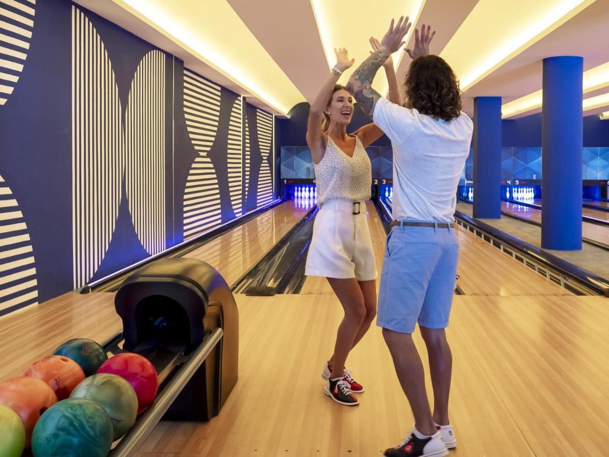 Ocean Eden Bay (Adults Only) Spring Rises Exterior foto Bowling