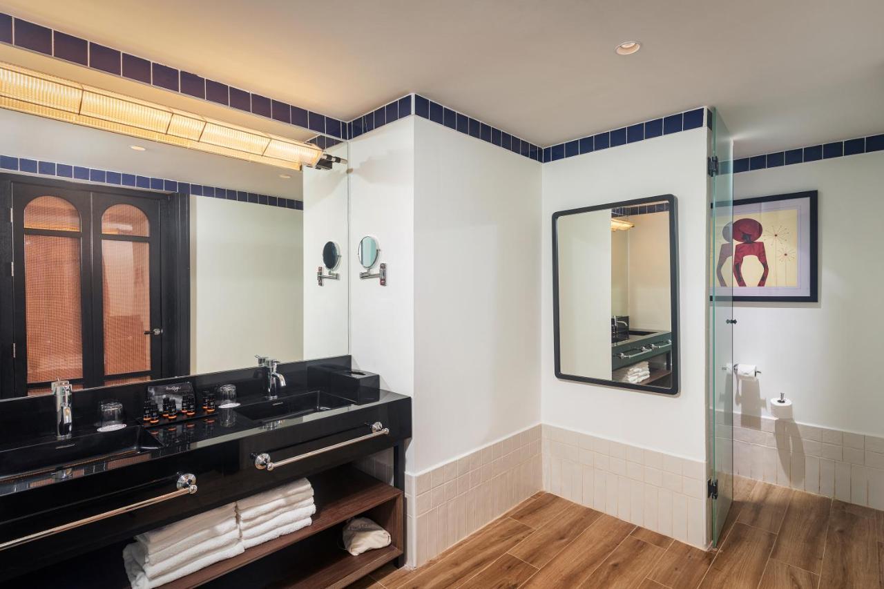 Ocean Eden Bay (Adults Only) Spring Rises Exterior foto Bathroom