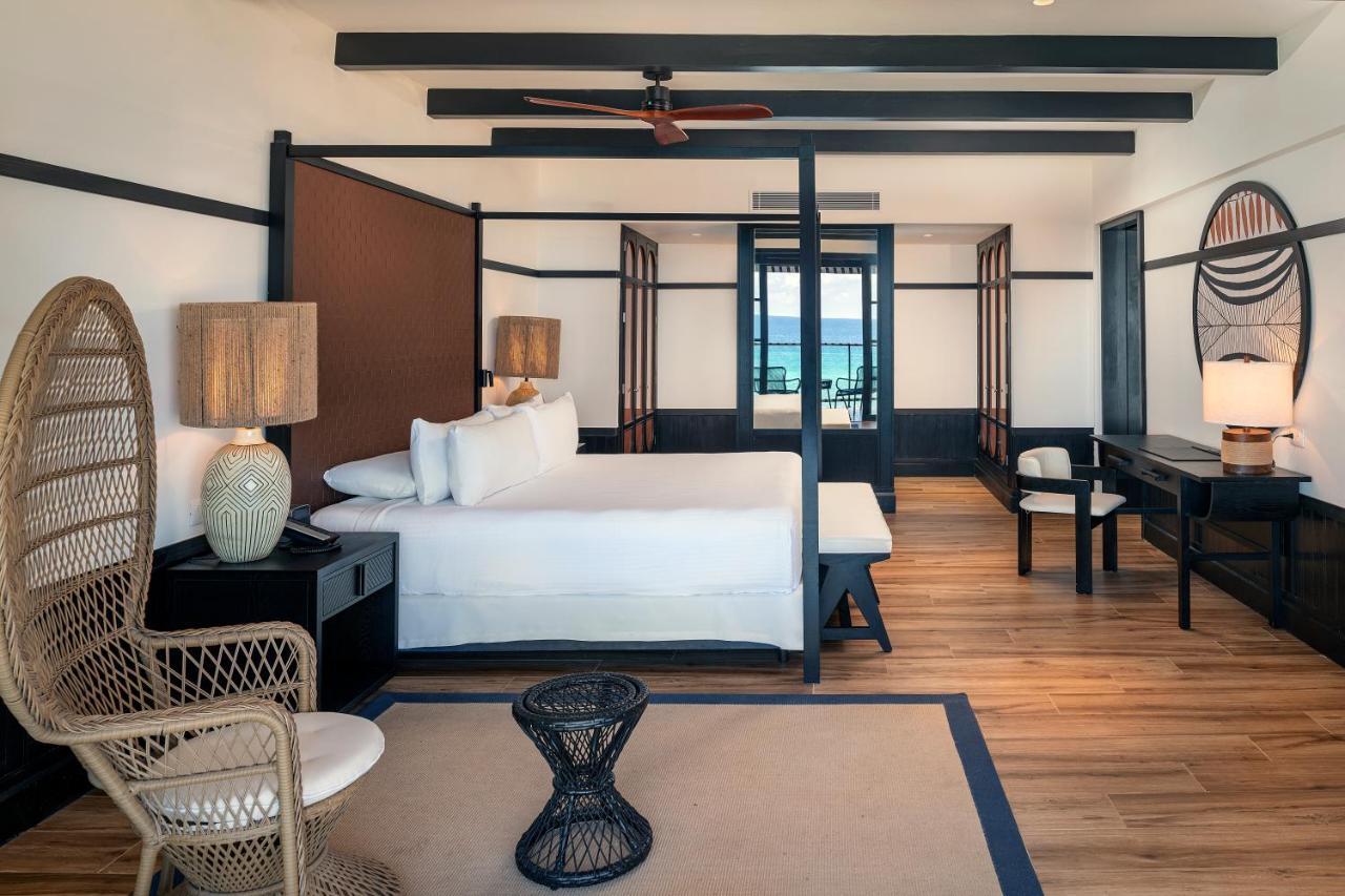 Ocean Eden Bay (Adults Only) Spring Rises Exterior foto A bedroom at the hotel