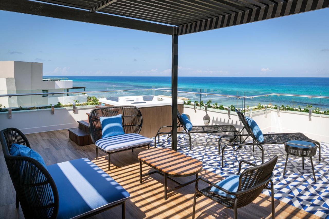 Ocean Eden Bay (Adults Only) Spring Rises Exterior foto Rooftop at the Hotel